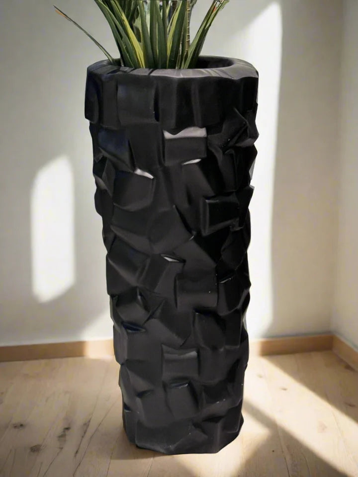 Black Sculpted Fiber Pot