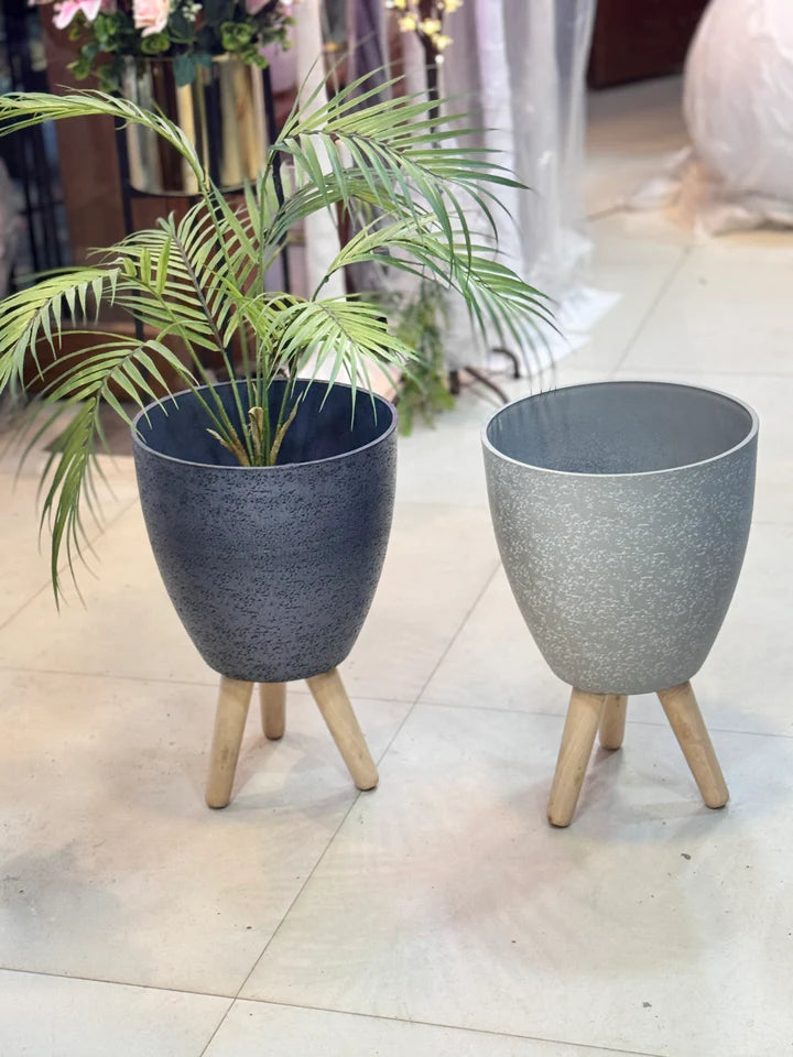 Stone Finish Tripod Planter